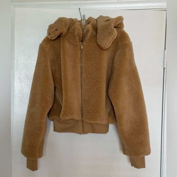 ALO Yoga Jackets & Blazers - ALO Yoga Cream Sherpa Jacket